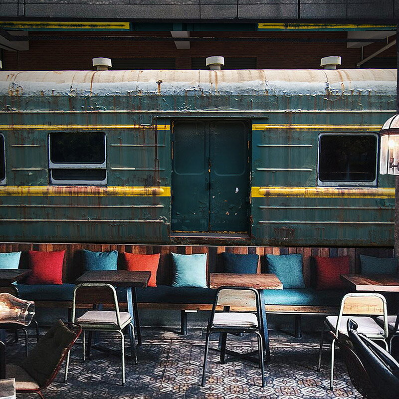 3D立體復古綠皮火車車廂主題個性墻紙工業風酒吧背景墻劇本殺壁紙