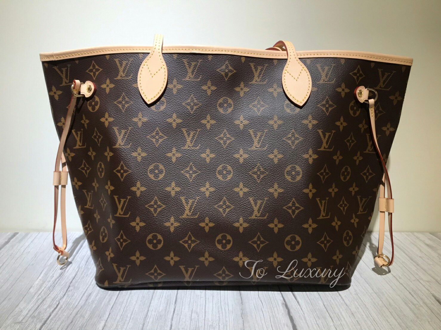 Shop Louis Vuitton NEVERFULL Neverfull mm (M40995, M41177) by attrayant