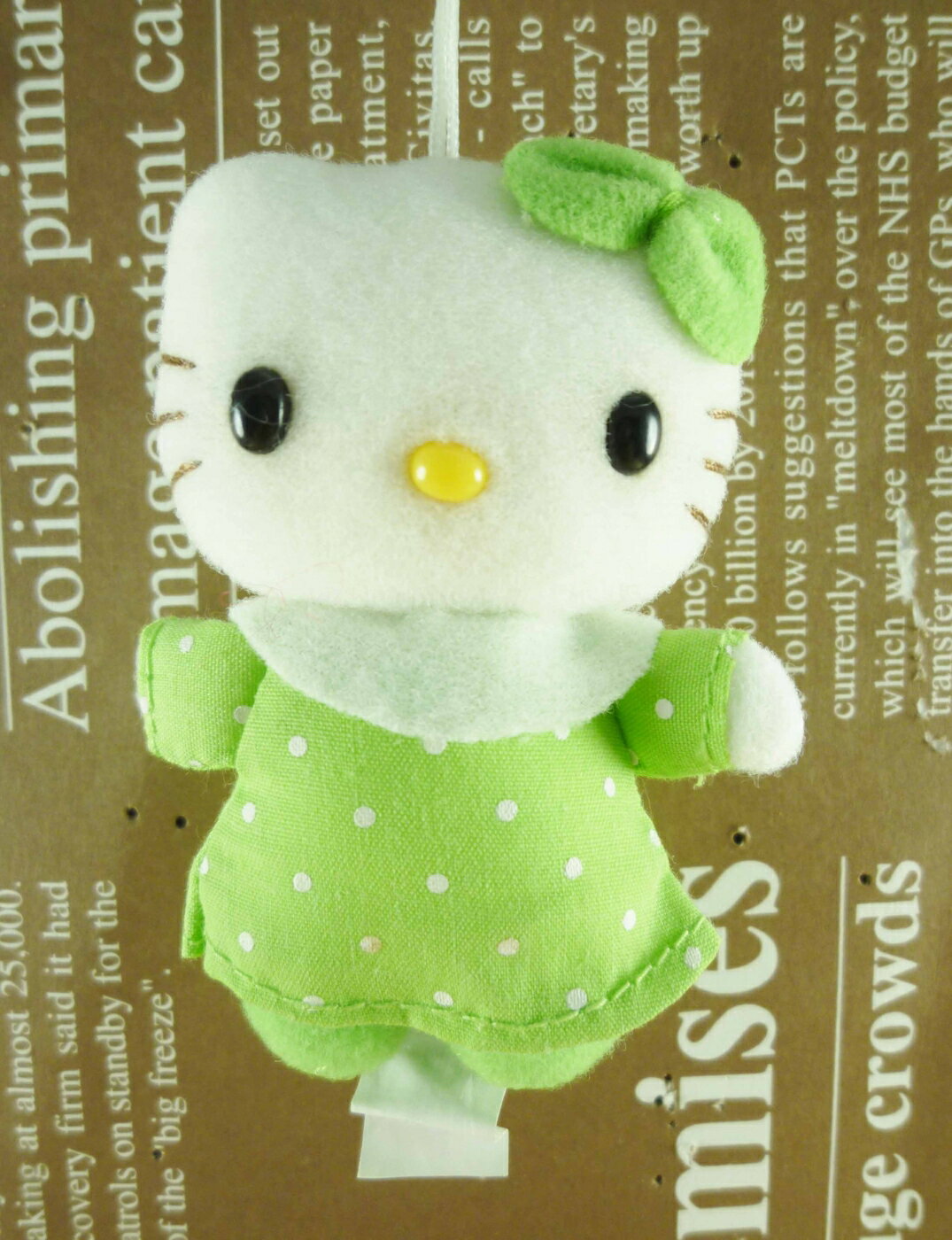 【震撼精品百貨】Hello Kitty 凱蒂貓 HELLO KITTY絨毛吊飾-綠衣 震撼日式精品百貨