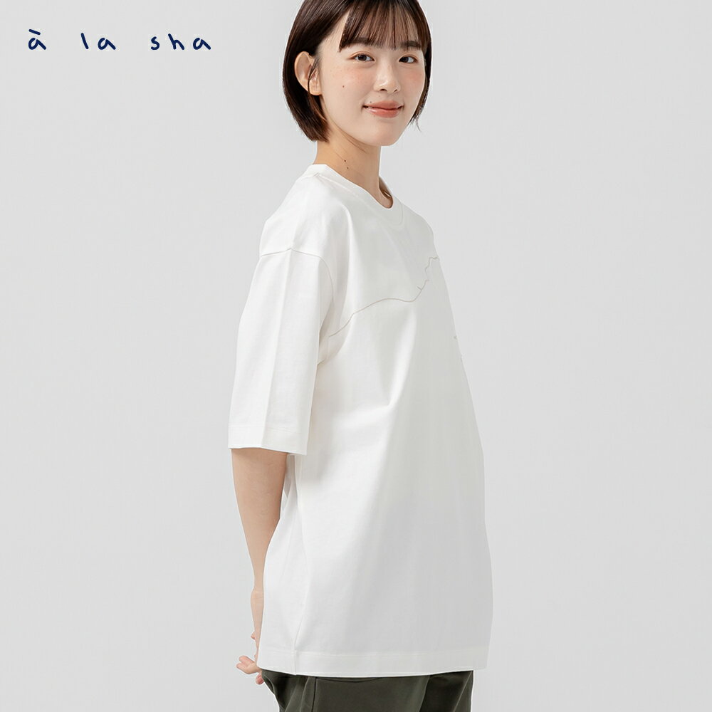 a la sha 隨意線條繡花中性T