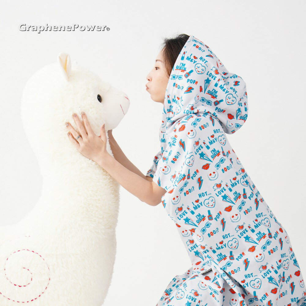 [現貨。免運] 海灘毛巾衣/海灘浴巾/衝浪禦寒服/連帽罩衫/石墨烯斗篷毛巾衣(大人款)-街頭風《石墨烯毛巾衣浴袍系列》