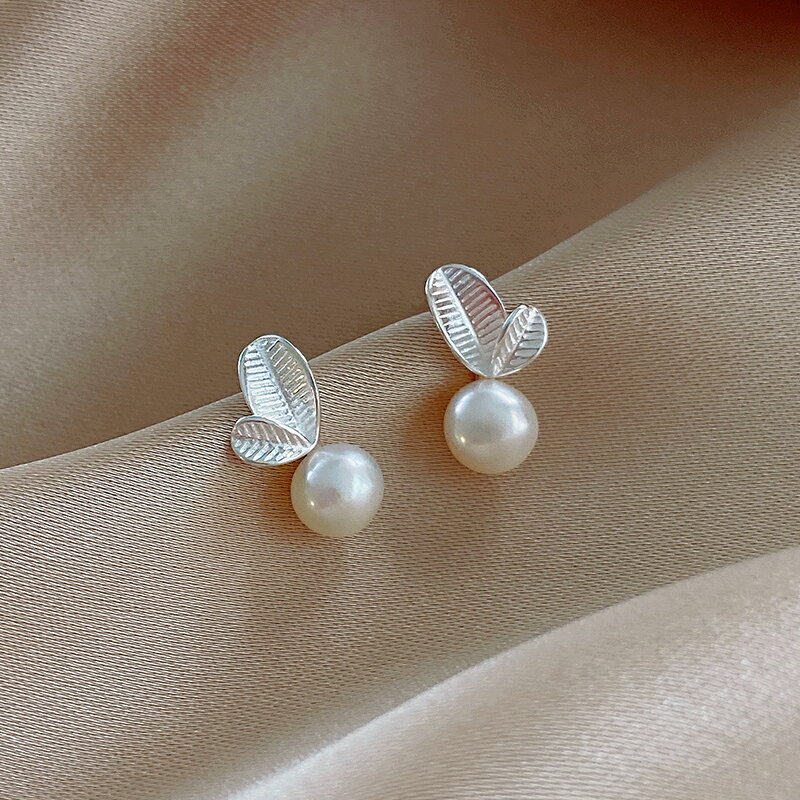 S925銀珍珠樹葉耳釘女秋冬2021年新款潮特別設計感耳環個性耳飾