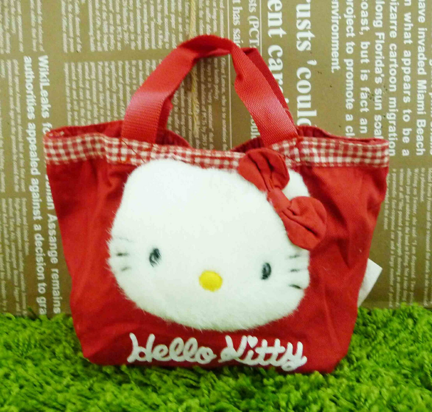 【震撼精品百貨】Hello Kitty 凱蒂貓 三麗鷗 KITTY造型提袋/手拿包-紅色絨毛#35519 震撼日式精品百貨