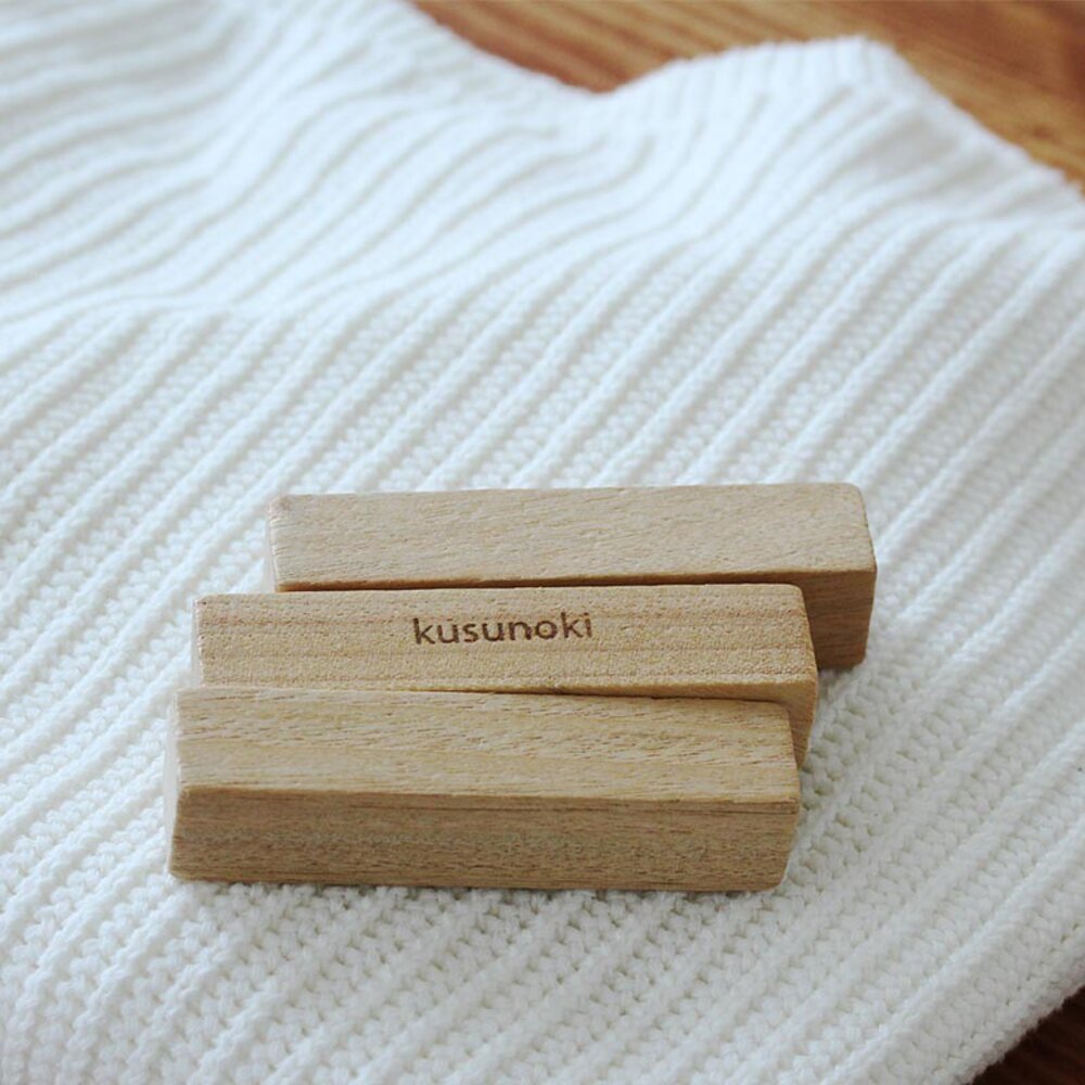 日本製天然樟樹防蚊塊 樟木 驅蟲 驅蚊 樟腦樹 防蟲磚 無化學添加 衣櫥防蟲 三入一組 - 日本 日本空運來台 日本製 日本進口 代購 驅蟲 驅蚊 防蚊 防蟲 樟樹 樟木 日本代購 樟腦 天然 樟腦樹 防蟲磚