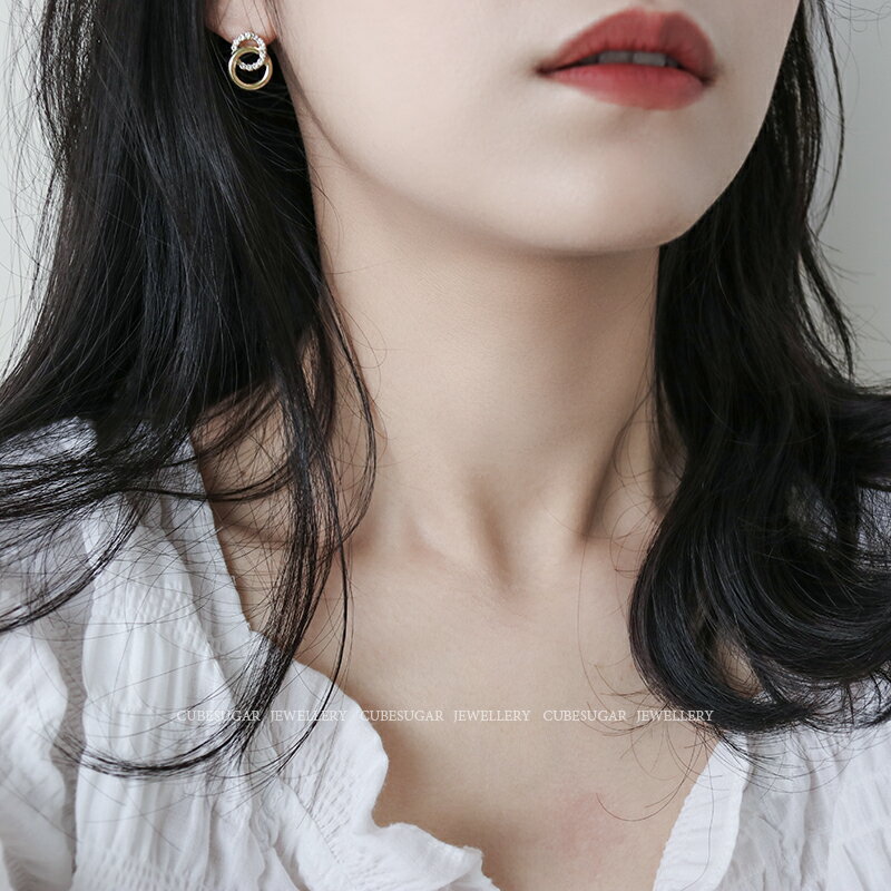925銀針圓形鏤空鑲鉆耳釘簡約氣質網紅精致高級感時尚韓國耳環女1入