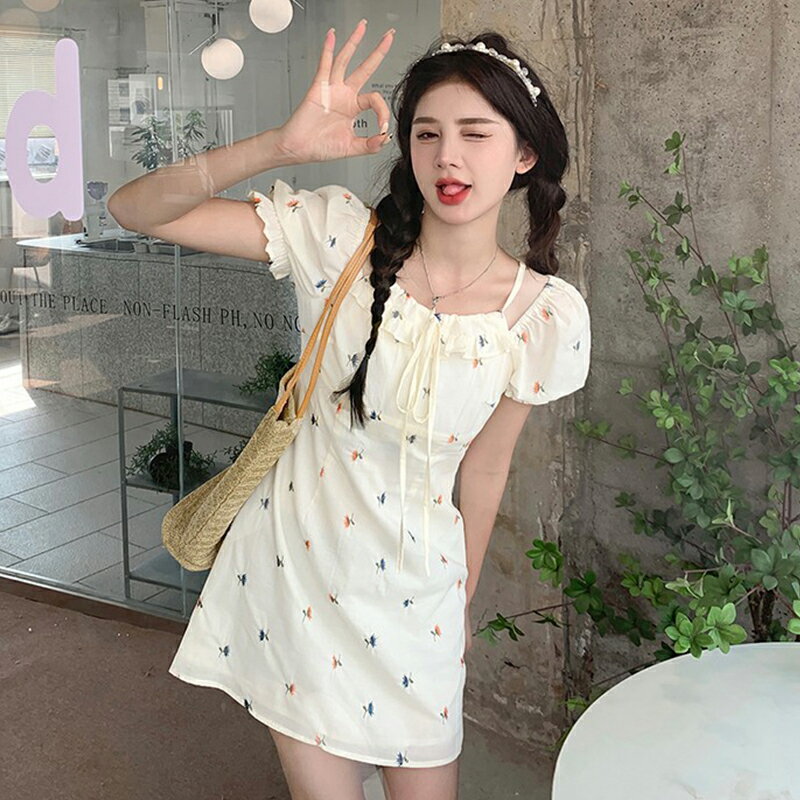 碎花連衣裙2022新款女夏季小眾設計洛麗塔泡泡袖公主裙顯瘦中裙