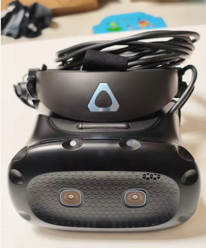 yes99buy電玩  Cosmos Elite豪華版全套配2.0基站手柄福利品