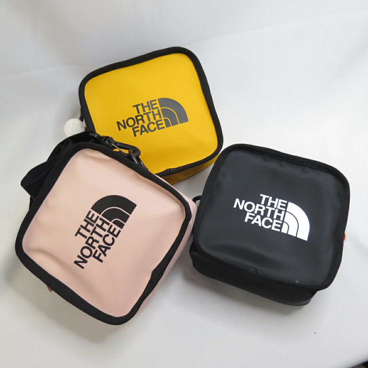 The North Face 輕巧方形側肩背包