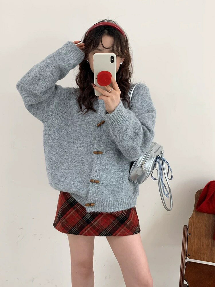 女裝 外套 韓系風 氣質上衣 韓版   秋冬寬鬆韓系復古溫柔牛角扣軟糯針織開衫休閒長袖上衣外套女毛衣 治裝激推 7
