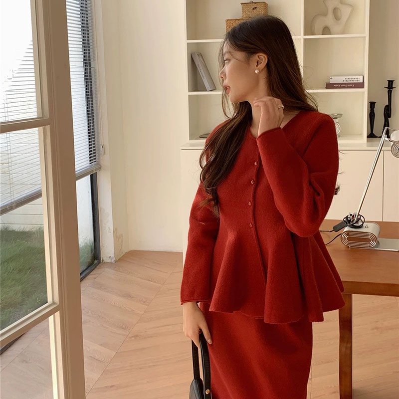 ANNAS 紅色毛呢傘狀套裝 毛衣外套長裙 氣質套裝 紅色套裝 貴婦 高級感 過年 新年 2024龍年喜氣穿搭
