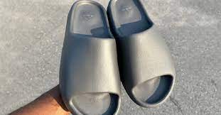 預購補貨【日本海外代購】Adidas Yeezy Slide Granite 黑黑灰花崗岩