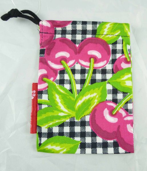 【震撼精品百貨】Maryangela 黑白格子櫻桃 束口袋 震撼日式精品百貨