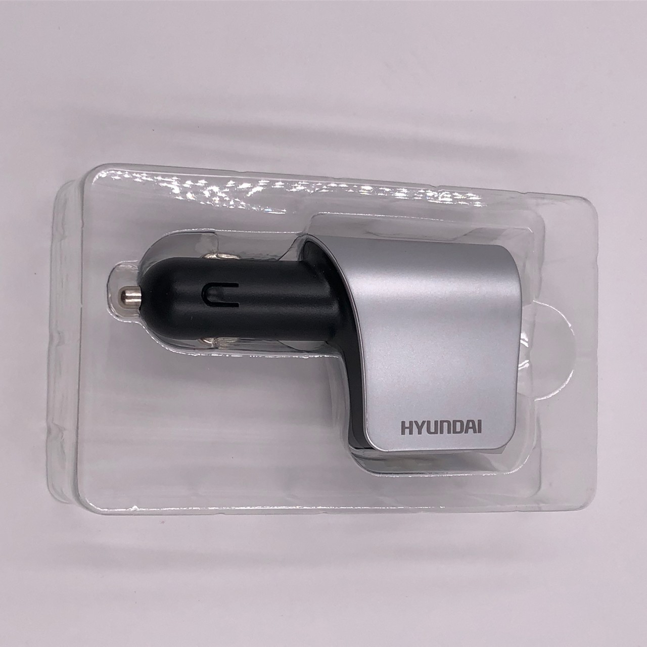 【現貨】HYUNDAI韓國現代 三合一智能充電 USB充電 手機充電器 點煙器擴充座 電壓檢測表 - 白
