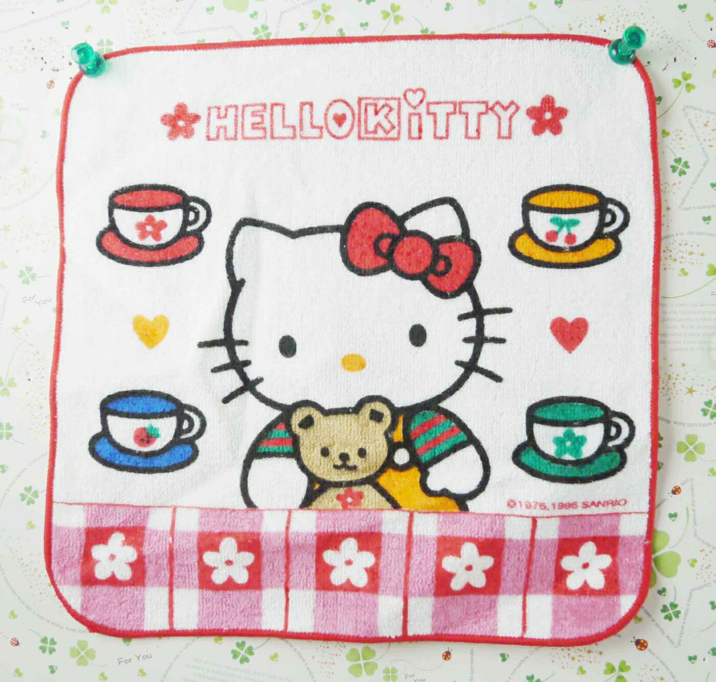 【震撼精品百貨】Hello Kitty 凱蒂貓 方巾-紅花底色-咖啡杯 震撼日式精品百貨