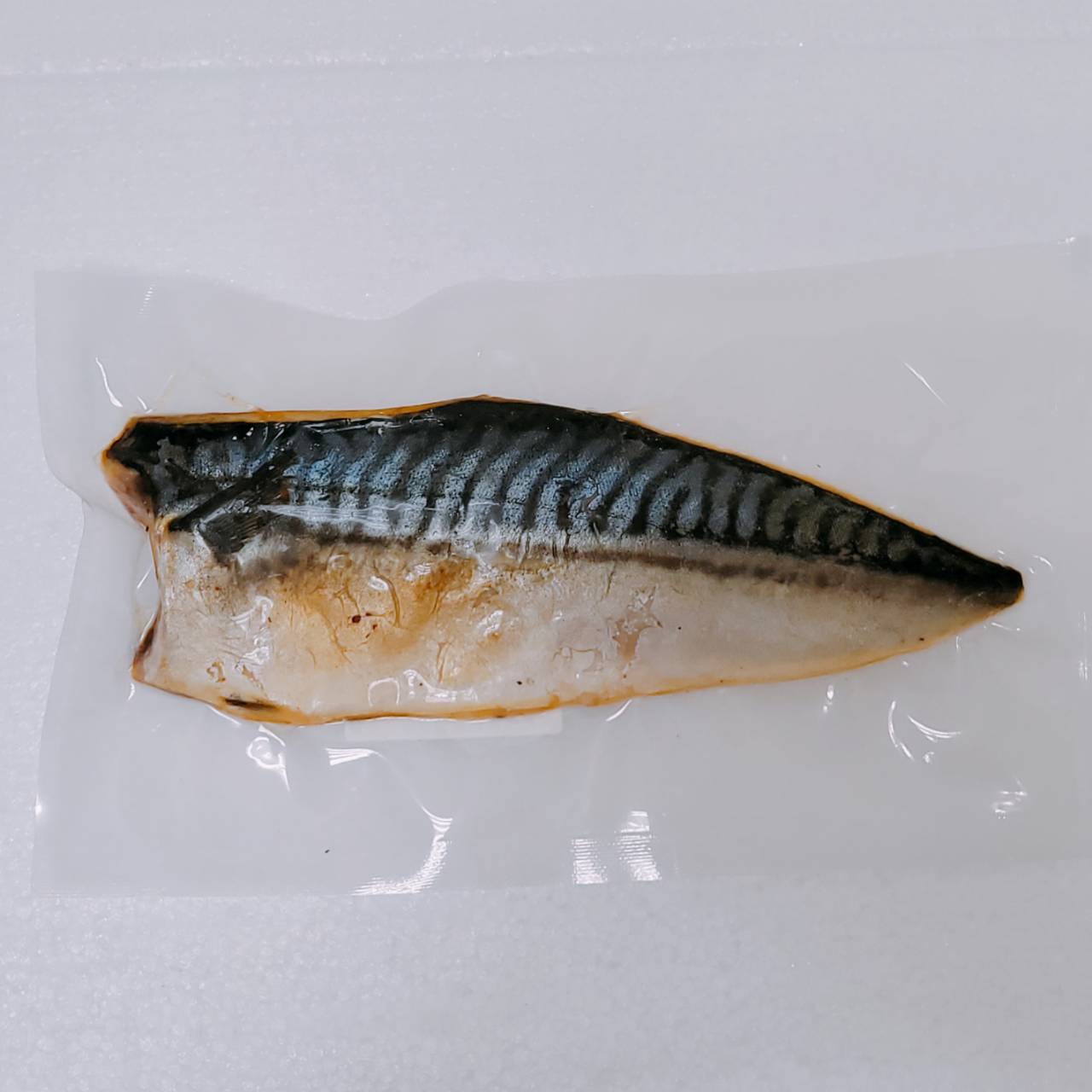 鹽烤挪威鯖魚片(真空包) 140G±/塩焼きノルウェーサバ（真空パック）1本 140G±