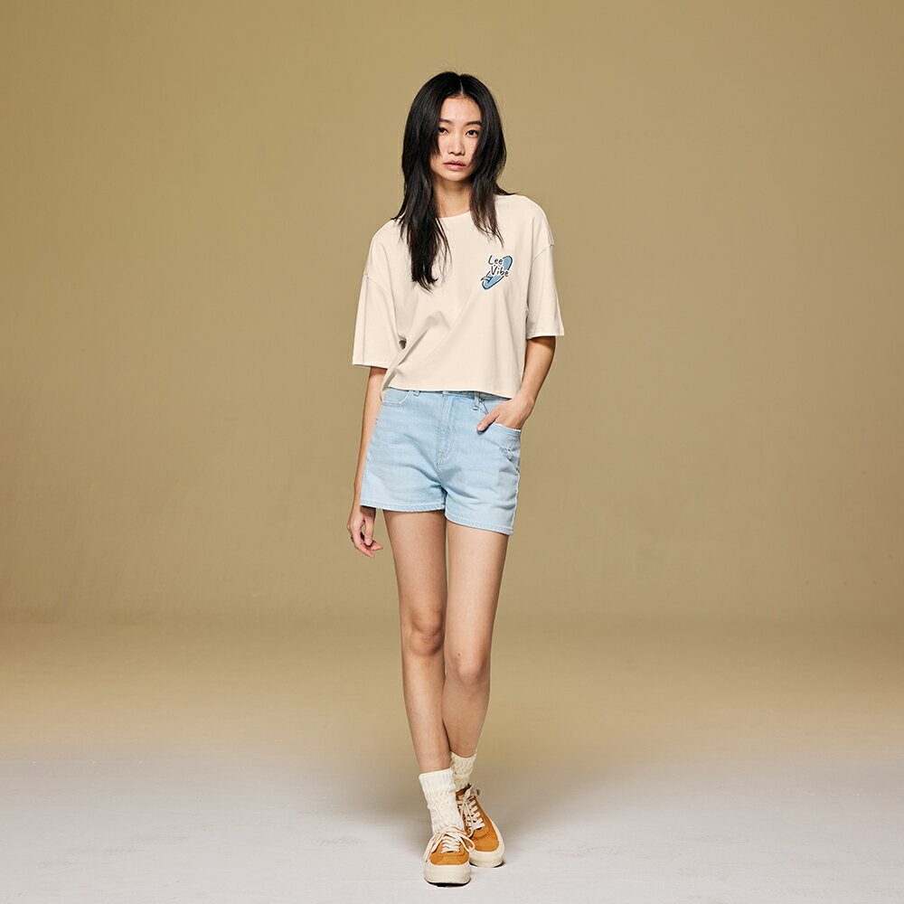 Lee 女款 301 刷破 白色皮牌 牛仔短褲 | Modern 5