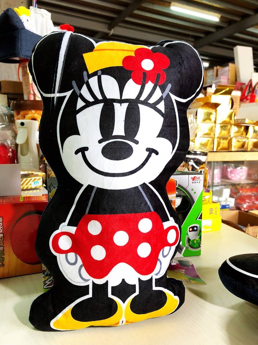 大賀屋 正版 米妮 娃娃 玩偶 擺飾 擺件 公仔 抱枕 迪士尼 DISNEY T00120423