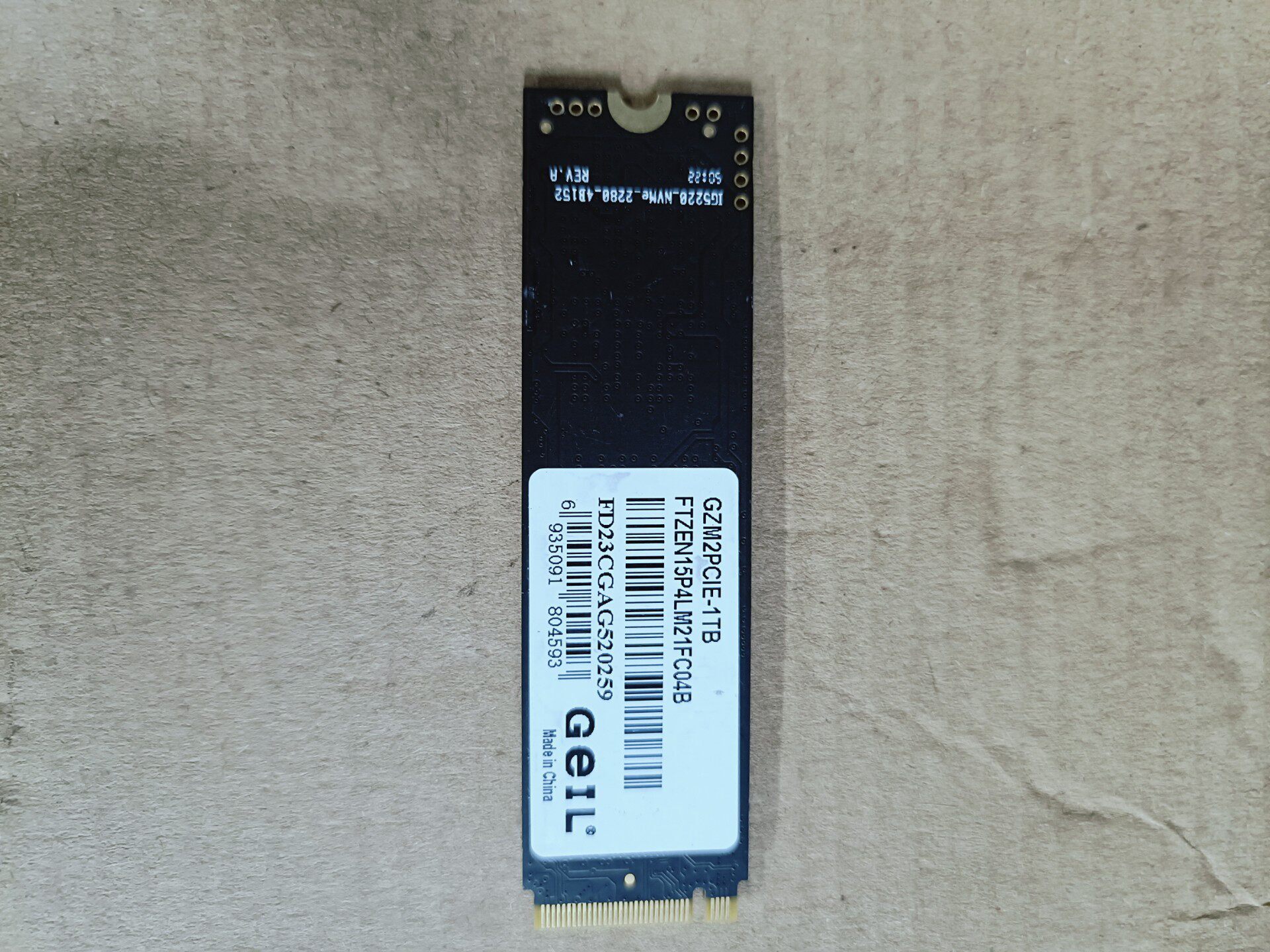 金邦P4L 1TB M.2 NVMe SSD固態硬碟 PCIe4.0高速傳輸 無拆無修 功能正常 個人自用