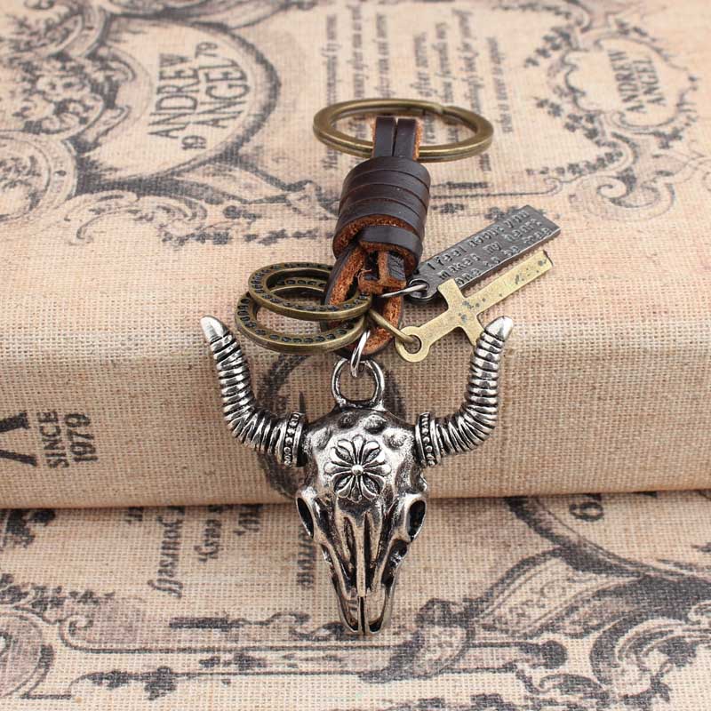 復古青銅鑰匙扣時尚朋克合金牛頭掛件簡約真皮純手工編制鑰匙圈