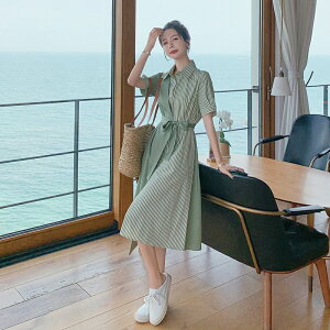 小眾設計高級感綠色豎條紋收腰顯瘦不規則拼接時尚連身裙女夏