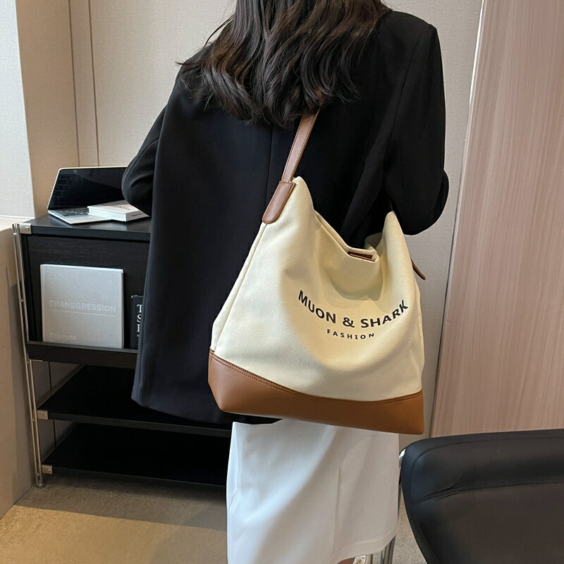 PINK新款帆布包女學院風上課通勤大容量百搭托特包慵懶風單肩斜挎 雙11全館免運