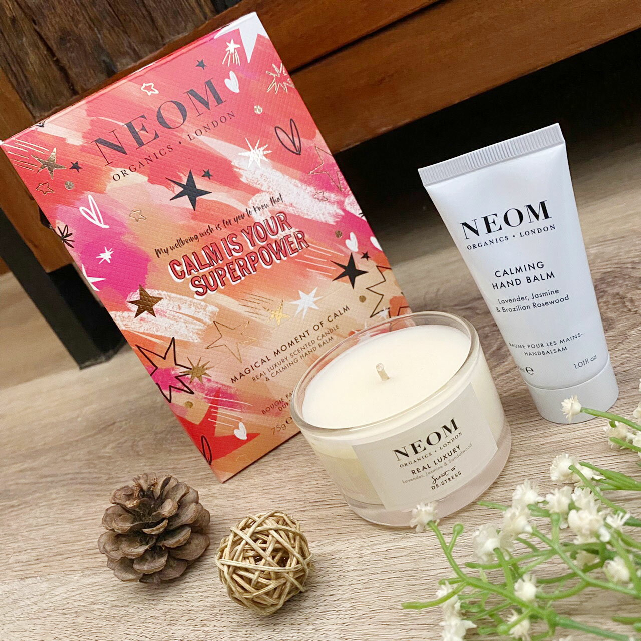 新年禮物 限時優惠【NEOM】2023 聖誕限定 禮盒 皇家奢華限量禮盒 皇家奢華 香氛蠟燭 75g 護手霜 30ml 交換禮物