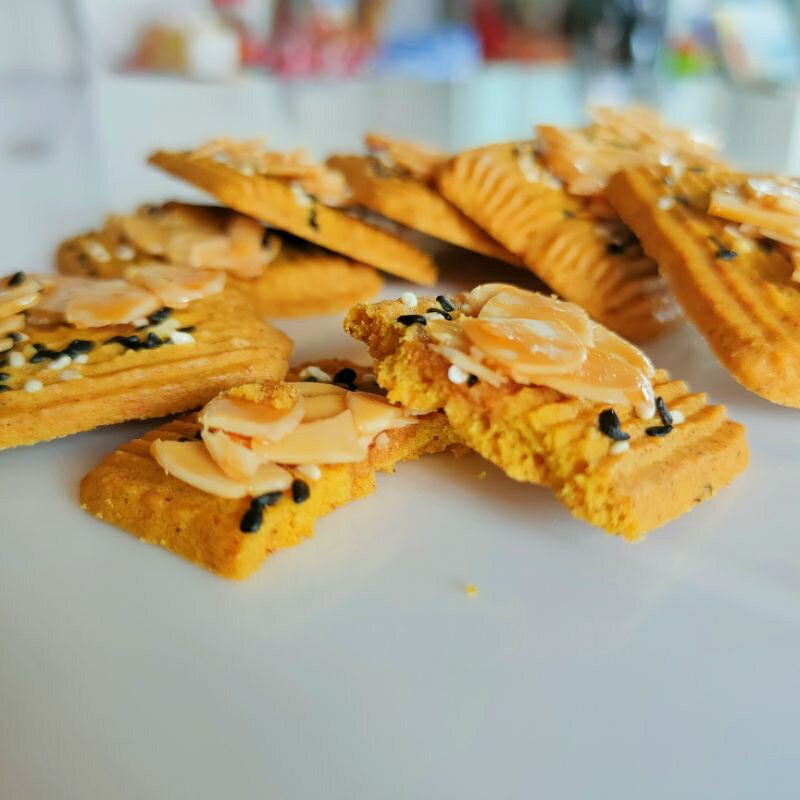 【BakerShop 貝克夏】杏仁咖哩手工餅乾 || 盒裝200克，約20片 1
