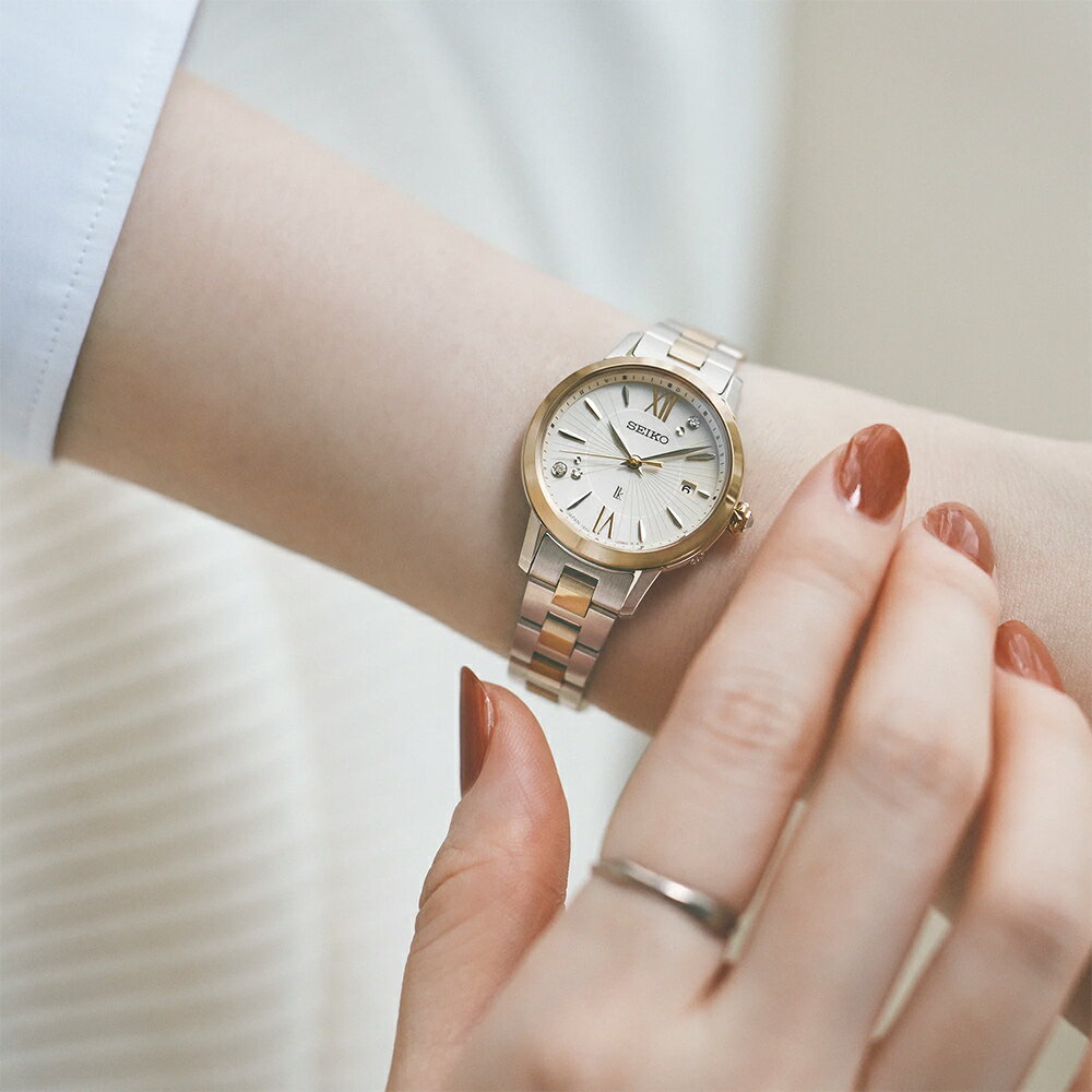 SEIKO LUKIA鑽石白蝶貝女錶