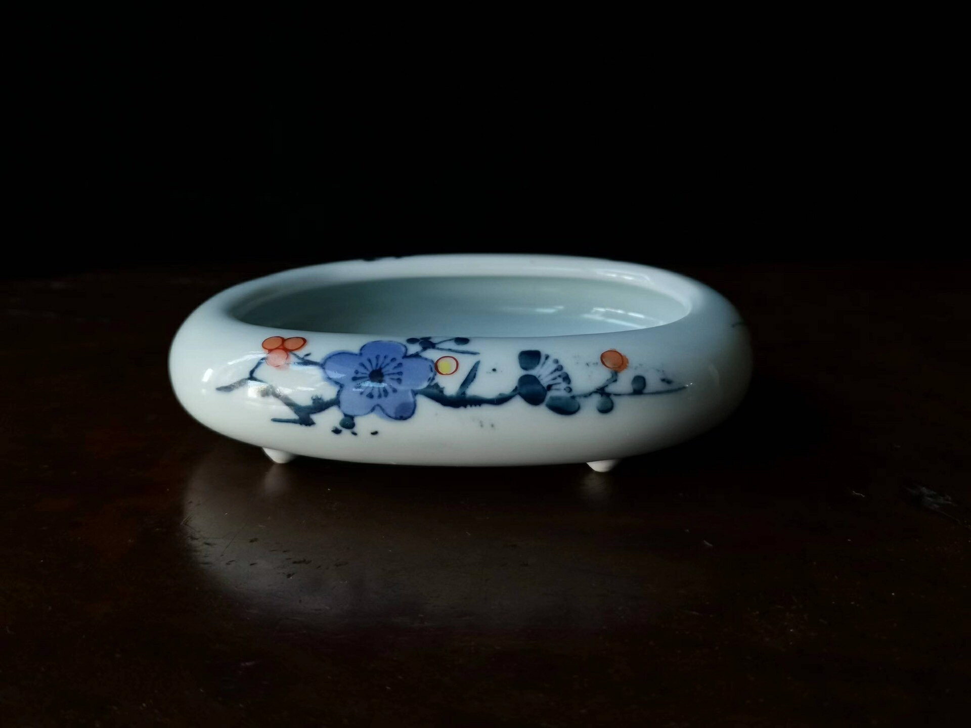 日本瓷器 名家手繪 青花筆洗 底款在銘 拍前請咨詢售出
