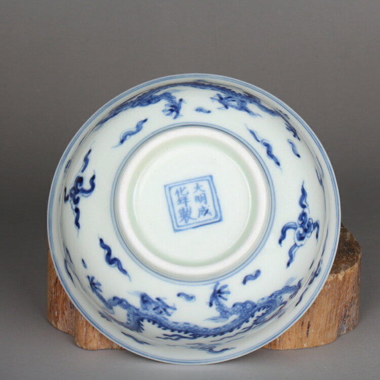 中国　青花青緑彩　龍紋小杯　二客　大明成化年製款　古陶磁　茶道具 ESM12-5 中国 青花青緑彩 龍紋小杯 二客 大明成化年製