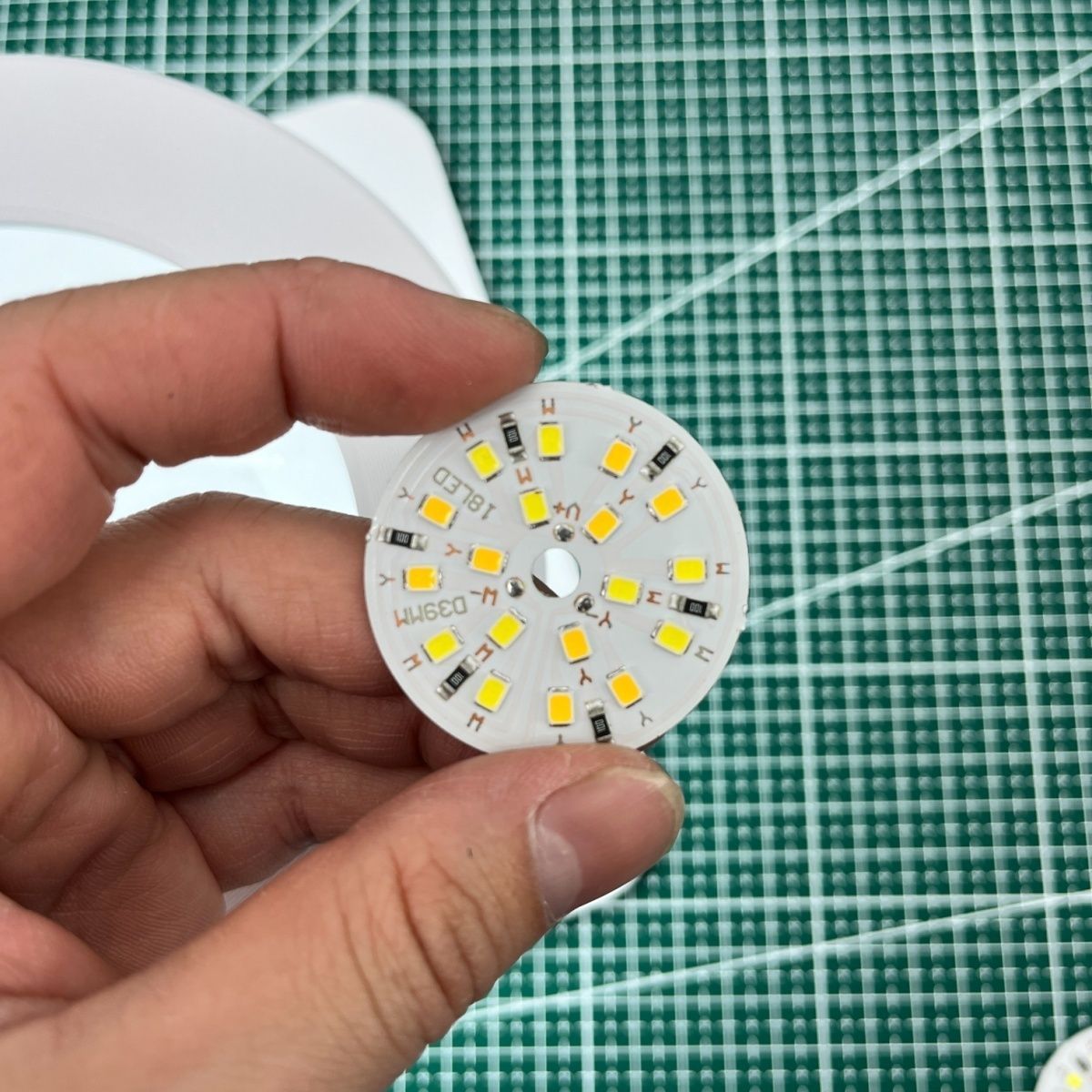 【公司貨 最低價】桌面臺式30倍放大鏡燈老人閱讀手機鐘表電子維修焊錫維修大鏡帶燈 2