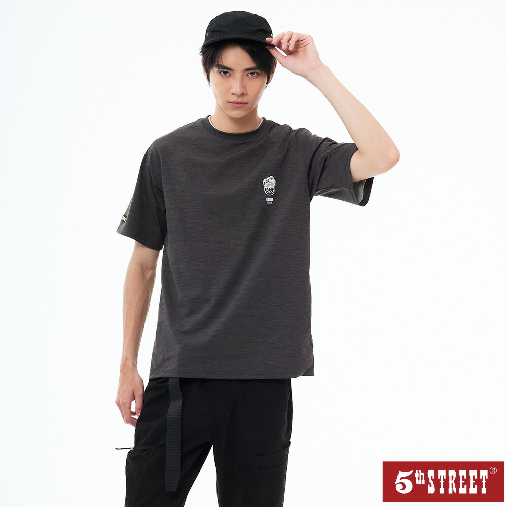 中性款 涼感 男女短T 滑雪 LOGO 短袖T恤 TEE 上衣 黑灰 (571057) 【5th STREET】【APP下單享4%回饋】