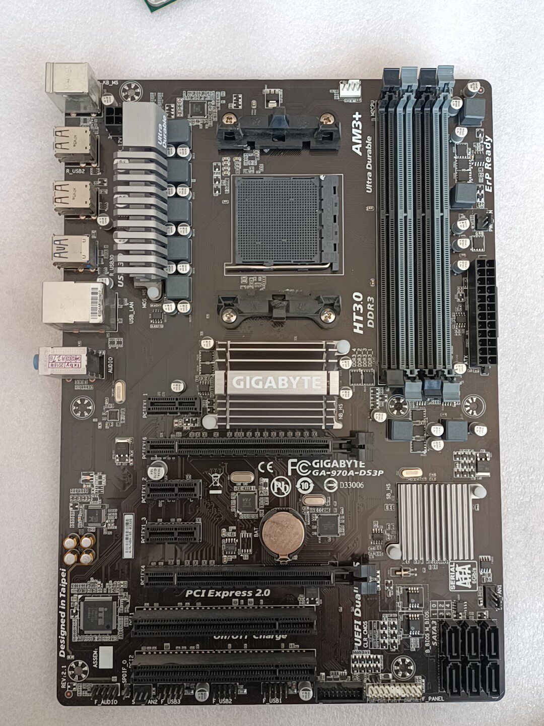 技嘉GA-970A-DS3P主機板 功能完好無暗病 成色漂亮實物拍攝 原裝擋板 電腦主機板 二手主機板 遊戲主機板