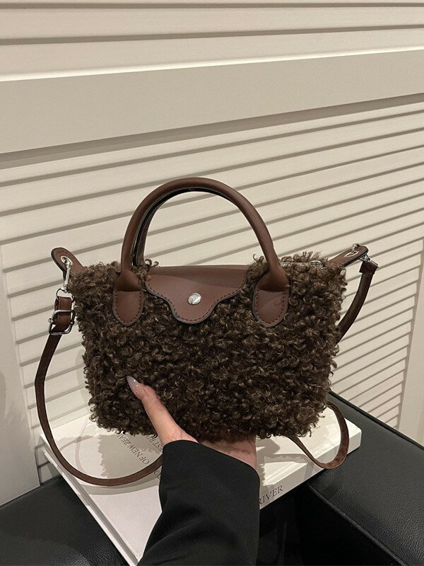 喜挖2店 超火手提包包女2025新款潮高級質感小眾設計羊羔毛百搭斜背餃子包