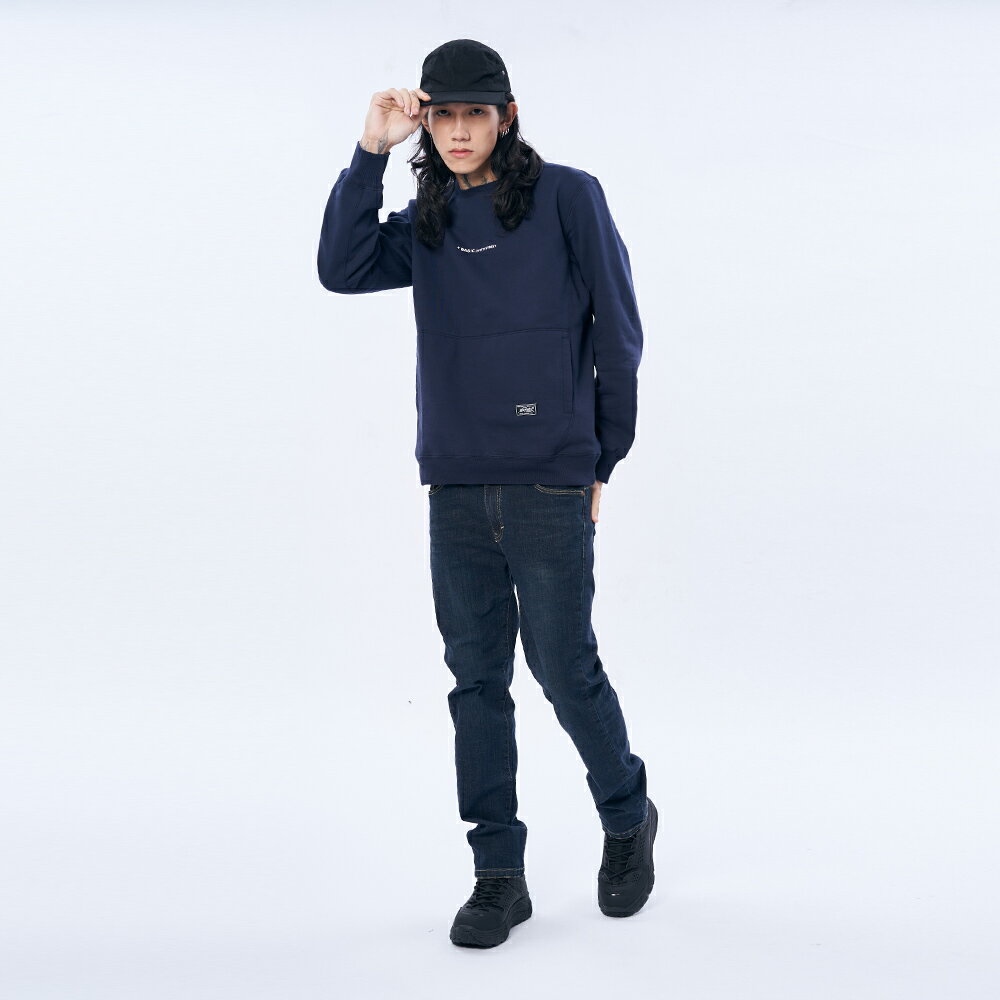 男BASIC印花大學T長袖T恤-丈青【5th STREET】【APP下單享4%點數】