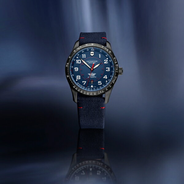 VICTORINOX 瑞士維氏 Airboss Black Edition 自動上鏈機械三針腕錶(VISA-241998)-42mm-藍面帆布【刷卡回饋 分期0利率】【APP下單4%點數回饋】