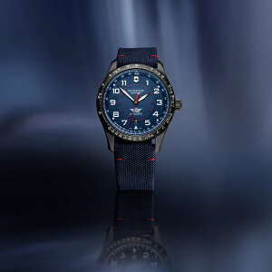 VICTORINOX 瑞士維氏 Airboss Black Edition 自動上鏈機械三針腕錶(VISA-241998)-42mm-藍面帆布【刷卡回饋 分期0利率】
