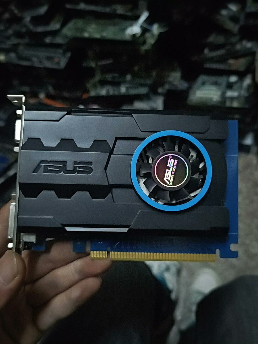 ASUS GT730 1GD3-V5 顯示卡 拆機良品 1G視訊記憶體 VGA+DVI雙輸出 免供電 即插即用 功能正常 無拆無修 測試完好