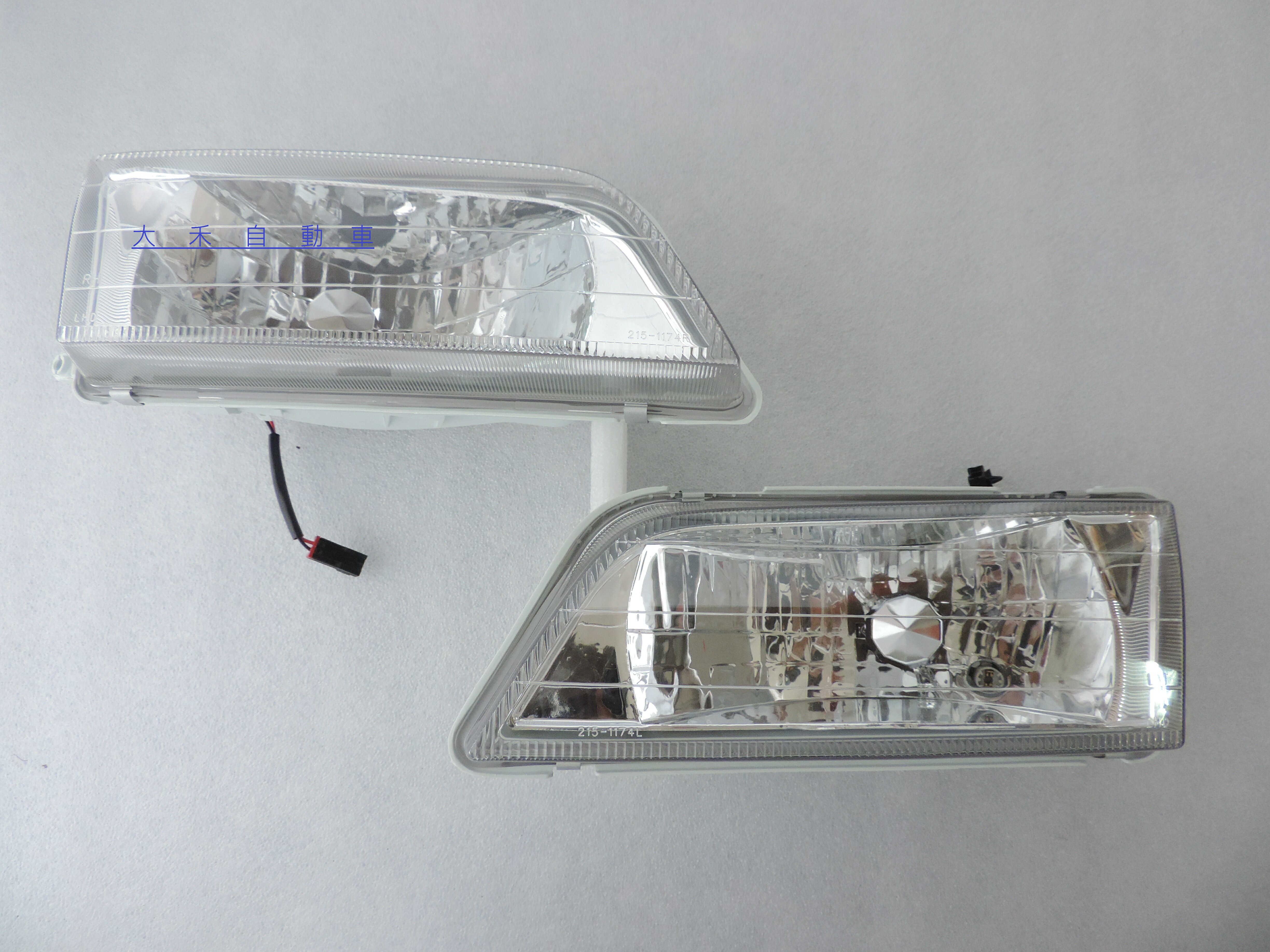 大禾自動車 特價全新CEFIRO A32 96-00年原廠型晶鑽大燈一顆600元 分左右