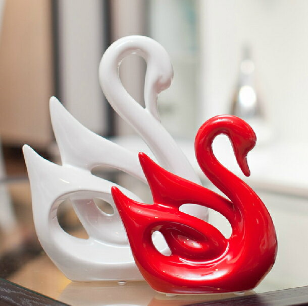 紅白情侶天鵝 現代家居裝飾品 創意時尚室內抽象擺件 陶瓷工藝品