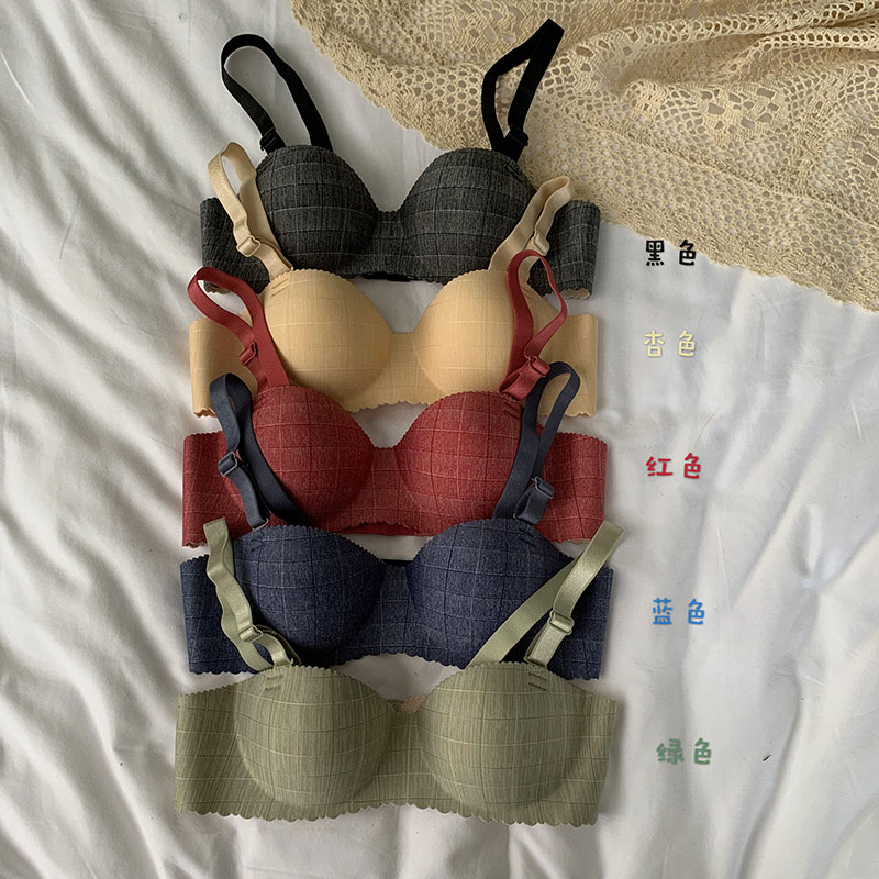 無鋼圈文胸女聚攏一片式無痕文胸女上託小胸收副乳透氣親膚內衣女1入