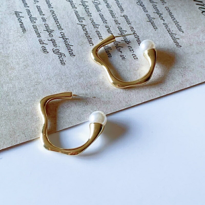 【S.One】耳環-S925銀針不規則C型珍珠耳環