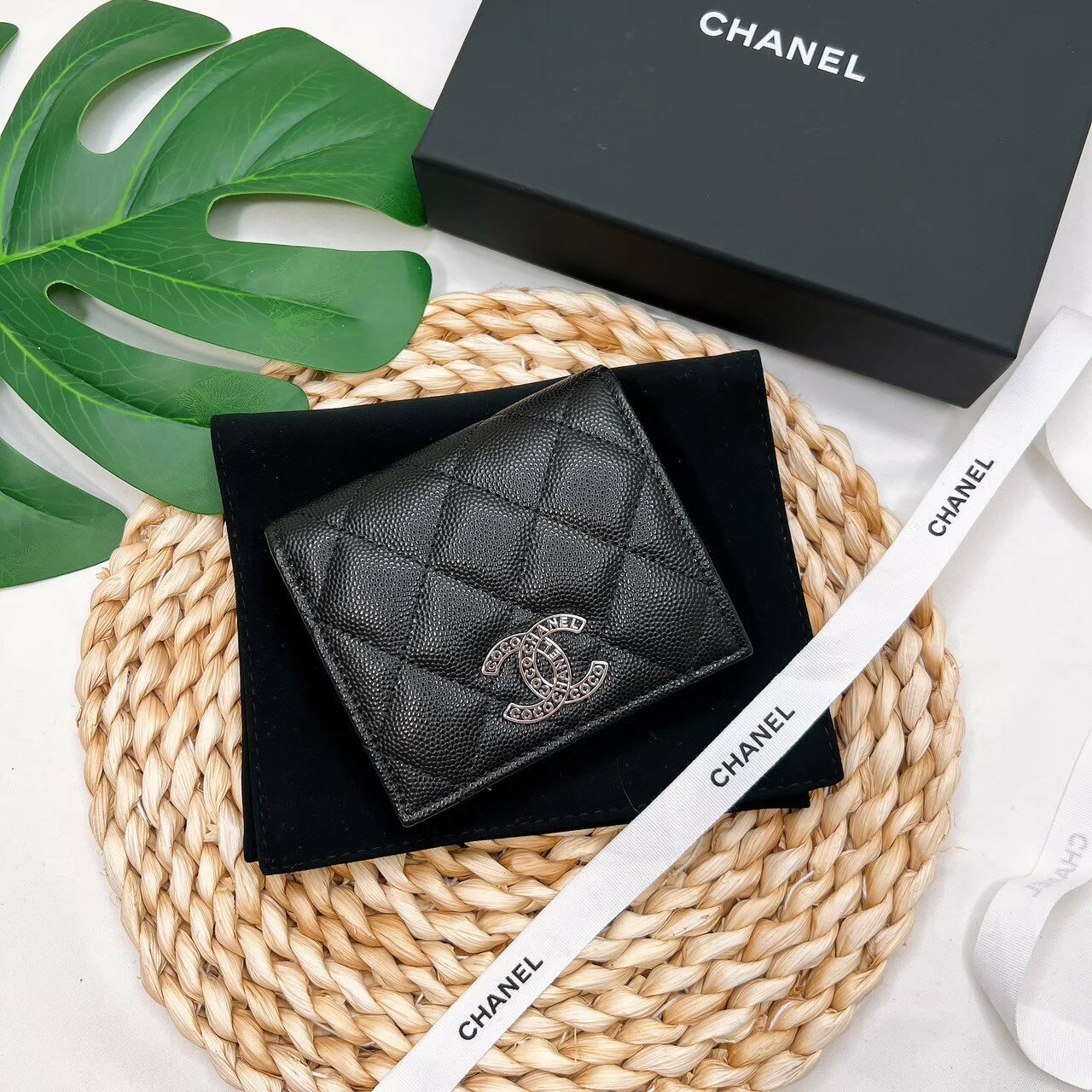 歐美代購 臺灣現貨 CHANEL 香奈兒 小香風 雙C 兩折短夾