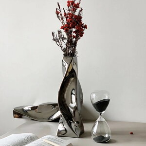 電鍍陶瓷花瓶北歐ins中古風螺旋鏡面銀色花器藝術擺件 北歐 創意 手工 陶瓷花盆 現代簡約 收