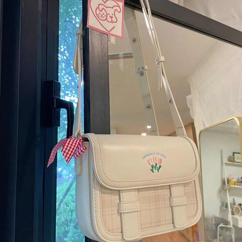 少女學院風可愛劍橋包豆腐包學生休閒百搭高級感斜後背包單肩腋下包