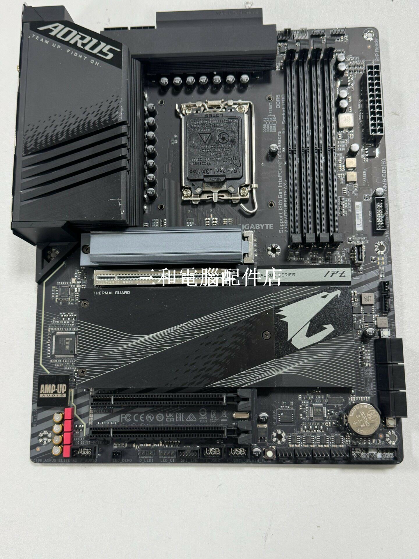 技嘉 Z790 AORUS ELITE AX 主機板 支援 12-14 代 處理器 DDR5 最新 BIOS 神光同步 9 成新 如圖 無天線