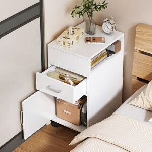 床頭櫃 簡約現代小型帶滾輪可移動臥室床邊櫃 窄縫儲物櫃子 床頭置物架