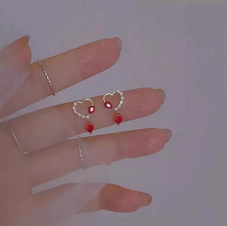 耳環甜美愛心耳釘女溫柔鋯石耳環紅色新年款秋冬耳飾小眾【步行者戶外生活館】