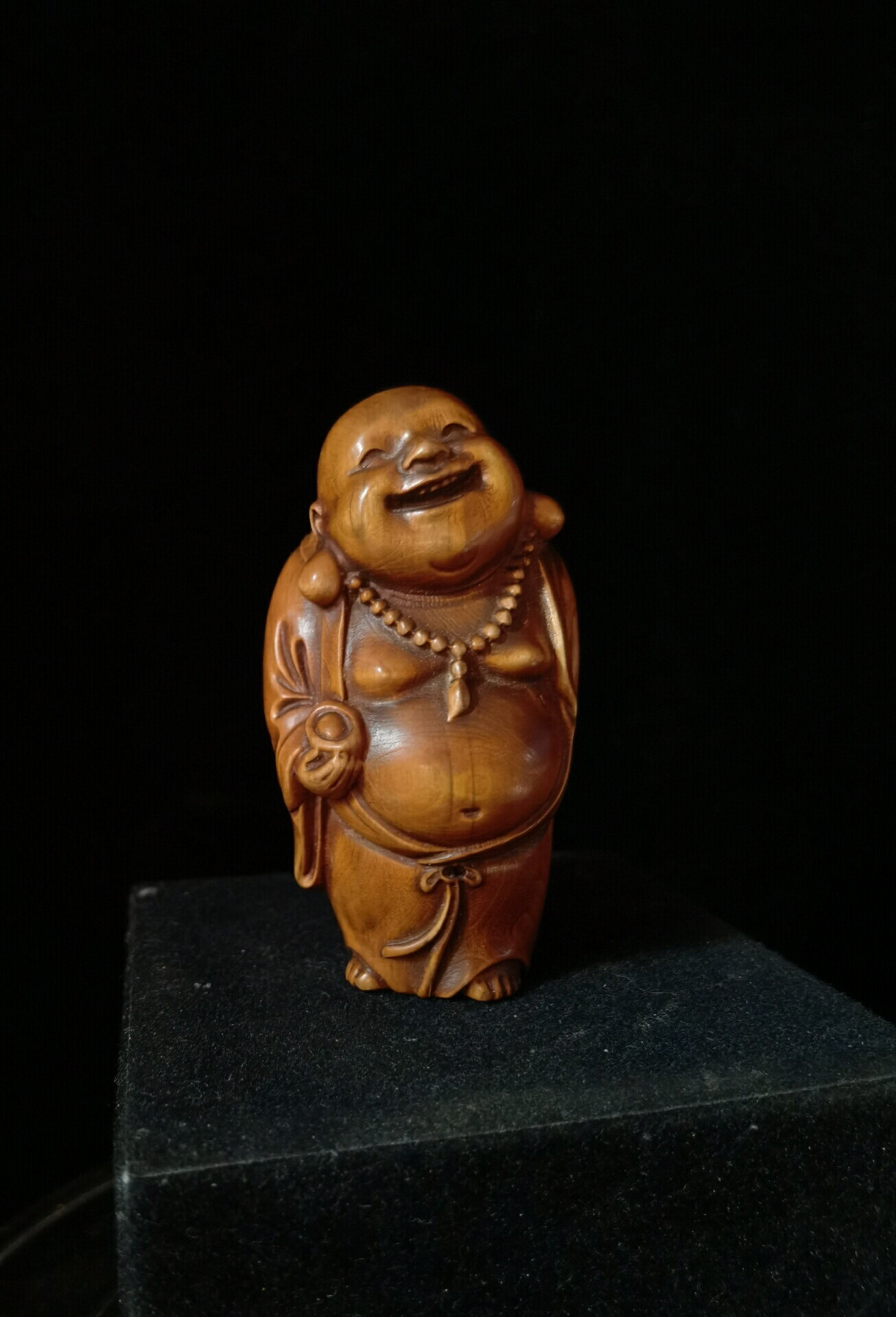 小葉黃楊木雕~彌勒佛件，高8*4釐米，保真小葉黃楊木，標價就