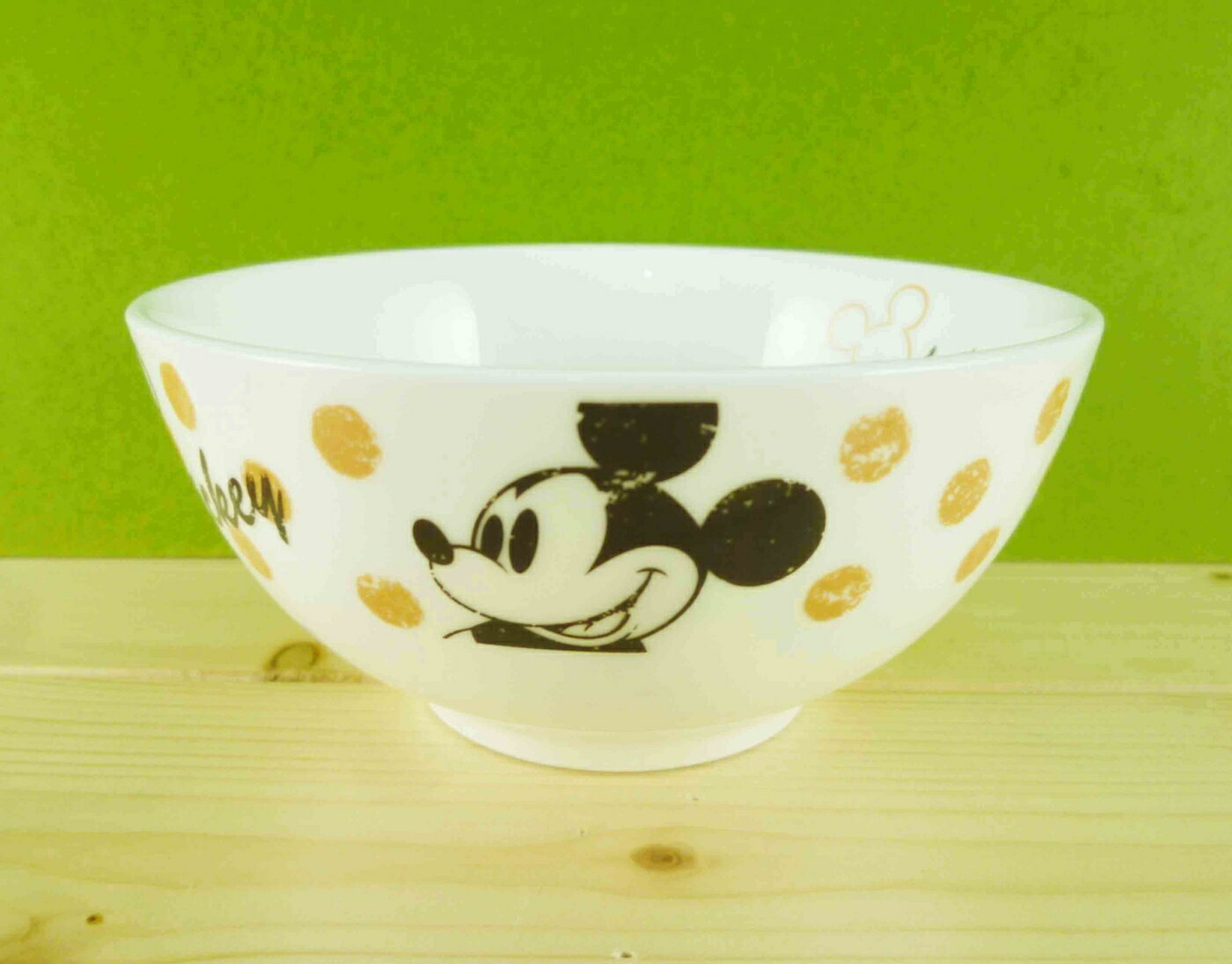 【震撼精品百貨】Micky Mouse 米奇/米妮 飯碗-圓點 震撼日式精品百貨